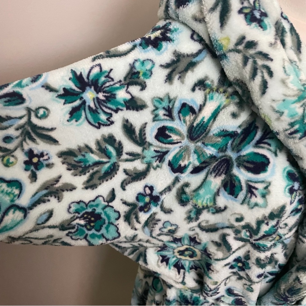 Vera Bradley Robe Hooded Plush Cozy Thick Pockets Belted Blue Green Cloud Vine - Picture 7 of 14